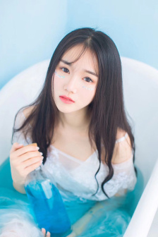 清纯校花小雪图片